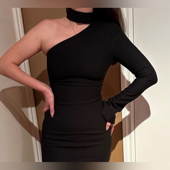 Cinq a Sept long black dress with neck strap. One shoulder with slit - Picture 5 of 5